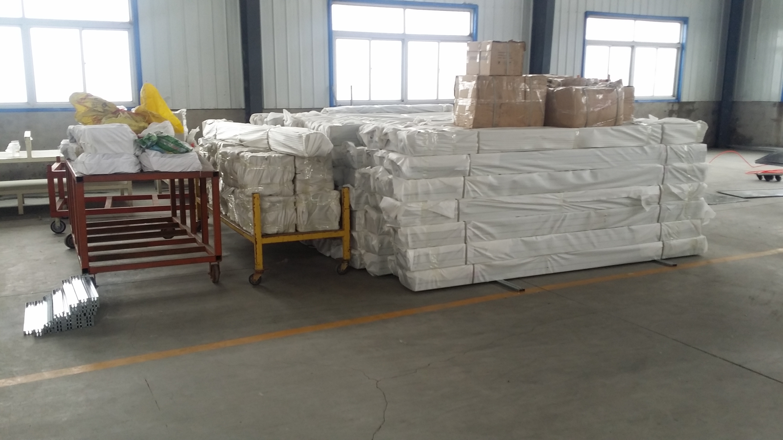 成品準(zhǔn)備發(fā)貨